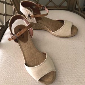 Lucky Brand wedges 7.5M